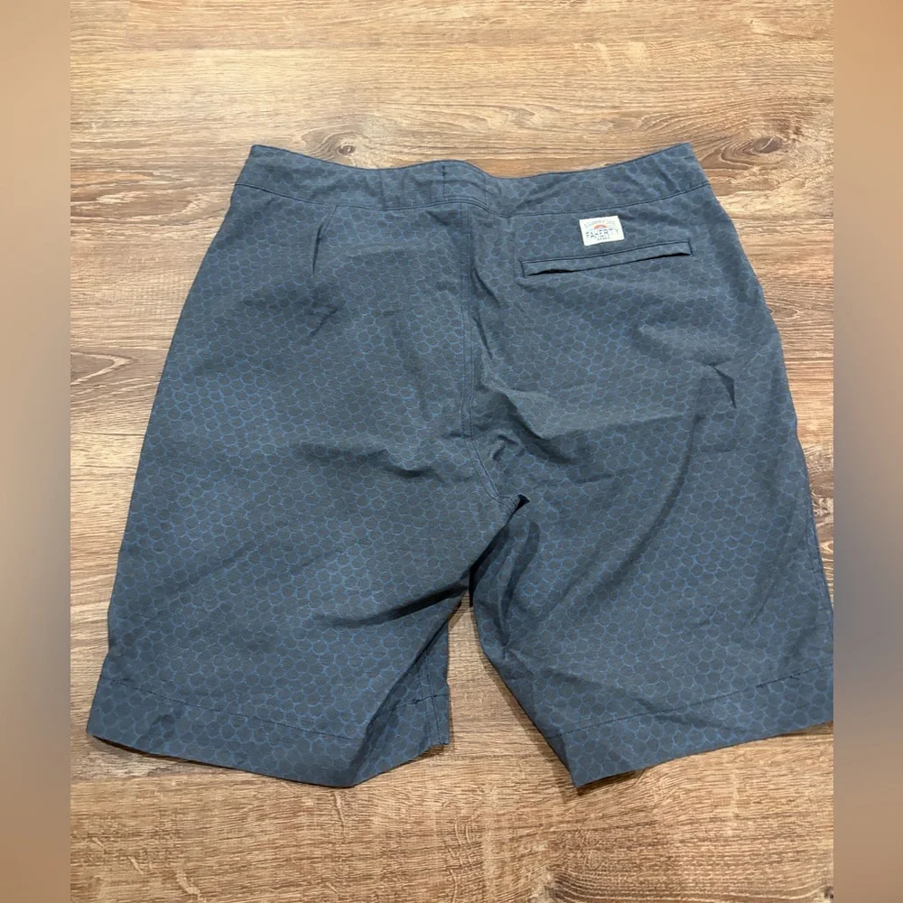 Faherty Slate Blue Scallop Patterned Flat-Front Shorts